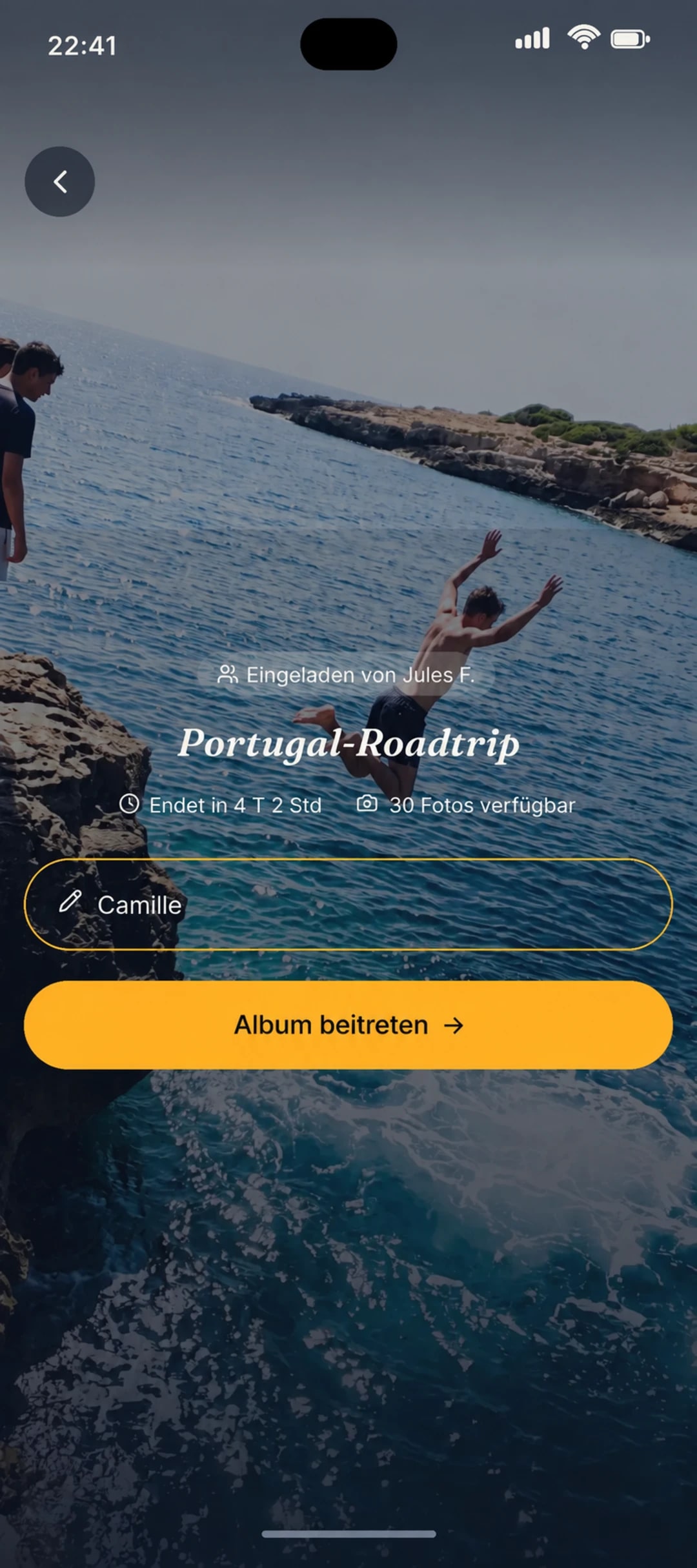 Ein Gast tritt einem Reveal-Album bei